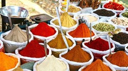 Có 8 phụ gia vi phạm, Công ty TNHH Thương mại dịch vụ xuất nhập khẩu Tín Hưng Sơn bị phạt 155 triệu đồng