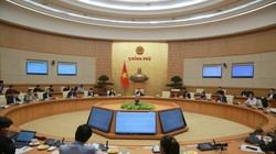 Phó Thủ tướng Trần Hồng Hà làm việc với lãnh đạo Bộ Y tế, Bộ Tài chính, Bộ KH&ĐT, một số BV về tháo gỡ vướng mắc liên quan đến mua sắm trang thiết bị y tế, hoá chất - Ảnh: VGP/Đình Nam