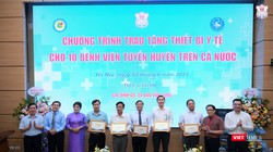 Trường Đại học Y Hà Nội: Trao 10 hệ thống siêu âm trị giá 1 triệu USD cho 10 cơ sở y tế khó khăn 