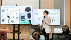 GS. TS. BS Lee Duhyeong - Chủ nhiệm lĩnh vực răng hàm mặt (Hiệp hội Phẫu thuật và Tạo hình Hàn Quốc – APAAS), Giám đốc chuyên môn Học viện phục hình răng Hàn Quốc - chia sẻ về xu hướng ứng dụng AI trong khám và điều trị