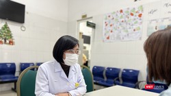 BS. Trịnh Thị Vân Anh - Phòng Rối loạn liên quan đến stress và Sức khoẻ tình dục & giới tính - tư vấn cho bệnh nhân