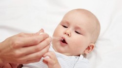 Uống vitamin D quá liều, bé 6 tháng tuổi phải cấp cứu vì ngộ độc, suy thận cấp