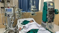 Lần đầu lọc máu liên tục cho bệnh nhi, cứu sống cháu bé 10 tuổi