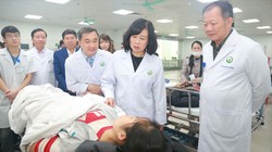 Giám đốc BV Việt Đức nghiêm cấm từ chối bệnh nhân dịp Tết Ất Tỵ 2025, trái tuyến vẫn xử lý