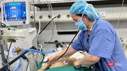 Bác sĩ mổ cấp cứu thanh niên "vô danh” gặp tai nạn nghiêm trọng