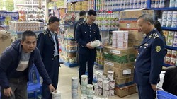 Vụ sản xuất sữa giả: Bộ Công Thương nói trách nhiệm của Bộ Y tế, còn Bộ Y tế nói gì?