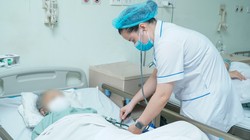 Người có trái tim bên phải bị sỏi mật, phủ tạng đảo ngược dị thường... như nhìn qua gương