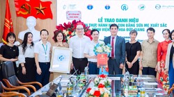 Bệnh viện ở Hà Nội được công nhận “Bệnh viện thực hành nuôi con bằng sữa mẹ xuất sắc”