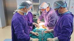 Trả lại giới tính thật cho người có thân thể nữ nhưng mang gen nam hiếm gặp