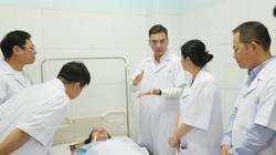 2 điều dưỡng dũng cảm cứu bệnh nhi giữa cơn cuồng loạn của người đàn ông