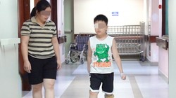 Kỳ tích ở Bệnh viện Nhi Trung ương: Trẻ bại não đầu tiên tự bước đi sau 8 năm điều trị