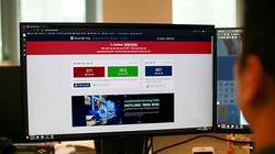 Thức xuyên đêm làm web cứu hộ miền Trung