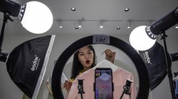 Sự dối trá bên trong nghề livestream