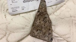 Mua iPhone 12 Pro Max nhận được cục đá