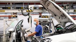 Các hãng ô tô toàn cầu thiếu hụt chất bán dẫn