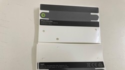 Tem niêm phong của iPhone 13 bán 20 ngàn đồng tại Việt Nam