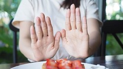 Xử lý nghiêm vi phạm về buôn lậu, hàng giả, hàng kém chất lượng, mất an toàn vệ sinh thực phẩm