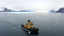 Tàu phá băng Oden của Thụy Điển đang tiến hành lập bản đồ tại các khu vực chưa được khám phá trước đây ở Bắc Greenland trong Cuộc thám hiểm Ryder 2019. Dữ liệu được đóng góp cho Dự án Seabed 2030. Ảnh: The Verge