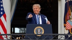 Ngày 2/10/2020, Tổng thống Trump đã tuyên bố trên Twitter rằng ông và vợ đã bị nhiễm COVID-19. (Ảnh: Daily Mirror)