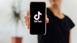 Để tạo được dấu ấn riêng trên TikTok, các công ty truyền thông cần tạo ra những nội dung theo cách sáng tạo, độc đáo nhưng vẫn đảm bảo mục tiêu đề ra. Ảnh: CommBox