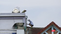 Người dân Đà Nẵng chẳng lại nhà để ứng phó khi bão số 9 đổ bộ