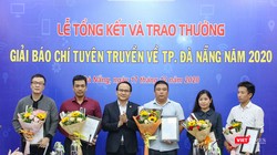 Các tác giả đoạt giải trong nhóm đề tài tuyên truyền về Chương trình “Đà Nẵng - Thành phố 4 an”