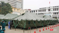 Bệnh viện dã chiến Bạch Mai được hoàn thành chỉ sau 4 tiếng đồng hồ (Ảnh Đỗ Hằng)