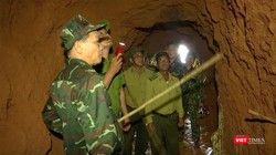 Lực lượng quân đội của Bộ Chỉ huy Quân sự TP Đà Nẵng lên phương án đánh sập các hầm vàng khai thác trái phép (Ảnh Bộ CHQS cung cấp)