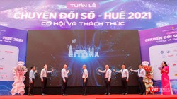 Đại diện Bộ TT&TT, Viettel, đại diện UBND tỉnh T.T.Huế tại sự kiện "Tuần lễ Chuyển đổi số tỉnh T.T.Huế 2021"