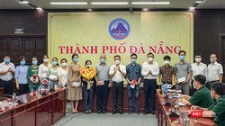 Quang cảnh buổi tiễn đoàn y bác sĩ của Đà Nẵng lên đường hỗ trợ tỉnh Bắc Giang chống dịch COVID-19 (Ảnh Ngọc Thuỷ)