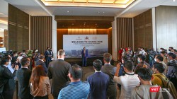 Ông Trần Văn Tân - Phó Chủ tịch UBND tỉnh Quảng Nam phát biểu tại sự kiện đón đoàn du khách quốc tế đầu tiên đến Việt Nam bằng hộ chiếu vaccine