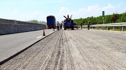 Tuyến cao tốc Đà Nẵng-Quảng Ngãi trong giai đoạn sửa chữa do hư hỏng