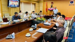 Quang cảnh hội nghịtập huấn hướng dẫn chẩn đoán, điều trị, phục hồi chức năng và tự chăm sóc một số bệnh hậu COVID-19 cho cán bộ y tế do Bộ Y tế tổ chức