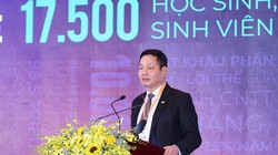 Ông Trương Gia Bình - Chủ tịch HĐQT Tập đoàn FPT phát biểu tại Diễn đàn Đầu tư Đà Nẵng 2022 (Ảnh NĐ)