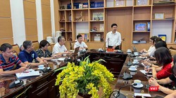 TS Nguyễn Trọng Khoa - Phó Cục trưởng Cục Quản lý Khám, chữa bệnh chủ trì cuộc họp