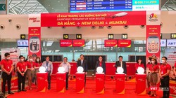 Chiều ngày 18/10, tại Nhà ga sân bay quốc tế Đà Nẵng, đại diện UBND TP Đà Nẵng, Tổng Cục Du lịch (Bộ VH-TT&DL), Cảng hàng không quốc tế Đà Nẵng, Công ty CP AHT, hãng hàng không Vietjet Air (hãng vận hành và khai thác đường bay) cùng du khách Ấn Độ đã tổ chức lễ khai trương, đưa 2 đường bay thẳng từ New Delhi và Mumbai đến Đà Nẵng và ngược lại.