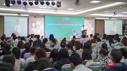 PGS.TS Phó Đức Hoà – Chuyên gia giáo dục phát biểu tại hội thảo