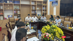 Đại diện Cục Quản lý Khám, chữa bệnh phát biểu tại hội nghị phổ biến “Hướng dẫn chẩn đoán, điều trị và quản lý bệnh võng mạc đái tháo đường” cho cho các bệnh viện trên toàn quốc. 