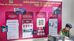 Điểm đăng ký tài khoản định danh điện tử mức độ 2 tại Cảng hàng không Chu Lai (Quảng Nam). (Ảnh: N.VỊNH)