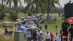 Du khách xem trận đấu trong khuôn khổ lễ hội Du lịch golf Đà Nẵng 2023 diễn ra trong dịp lễ Quốc khánh 2/9