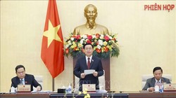 Chủ tịch Quốc hội Vương Đình Huệ phát biểu tại Phiên họp của Ủy ban Thường vụ Quốc hội. Ảnh: Doãn Tấn/TTXVN