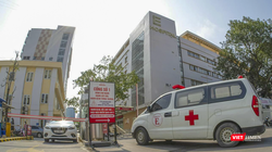 Cổng cấp cứu Bệnh viện E