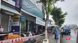 Phòng giao dịch của ngân hàng BIDV (tại số 169 Ngũ Hành Sơn, quận Ngũ Hành Sơn, TP Đà Nẵng) nơi xảy ra vụ cướp đã được phong toả.