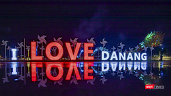 Mô hình checkin tại công viên phía Tây cầu Rồng (Đà Nẵng) (Ảnh Minh Tú)