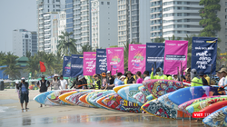 Hàng chục vận động viên bám đuổi gay cấn ở giải bơi biển và đua sup Đà Nẵng 2024