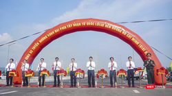 Lãnh đạo TP Đà Nẵng cắt băng khánh thành đường vành đai phía Tây TP Đà Nẵng.