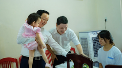 Phó Thủ tướng Trần Hồng Hà cùng lãnh đạo các bộ, ngành TƯ và địa phương thăm trẻ em Làng SOS Huế trong khuôn khổ Lễ phát động Tháng hành động vì trẻ em năm 2024.