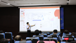 Sáng ngày 10/6, Sở TT&TT Đà Nẵng tổ chức tập huấn kỹ năng chuyển đổi số cho các cơ quan báo chí và Hướng dẫn sử dụng VnEID, các tiện ích số khác cho thanh niên.