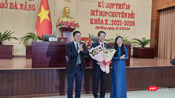 Ông Ngô Xuân Thắng (đứng giữa), Chủ tịch Ủy ban MTTQVN TP Đà Nẵng được HĐND TP Đà Nẵng bầu giữ chức Chủ tịch HĐND TP.