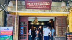 Máy bán vé tàu hoả tự động được đặt tại Văn phòng Trung tâm Hỗ trợ Du khách tỉnh Quảng Nam (số 49 Phan Châu Trinh, TP Hội An)